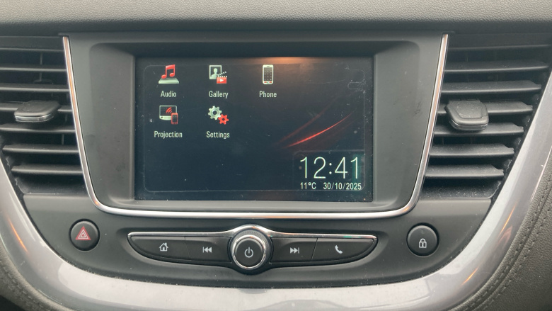 Vauxhall Grandland X 1.5 Turbo D SE Premium 5dr Diesel Hatchback